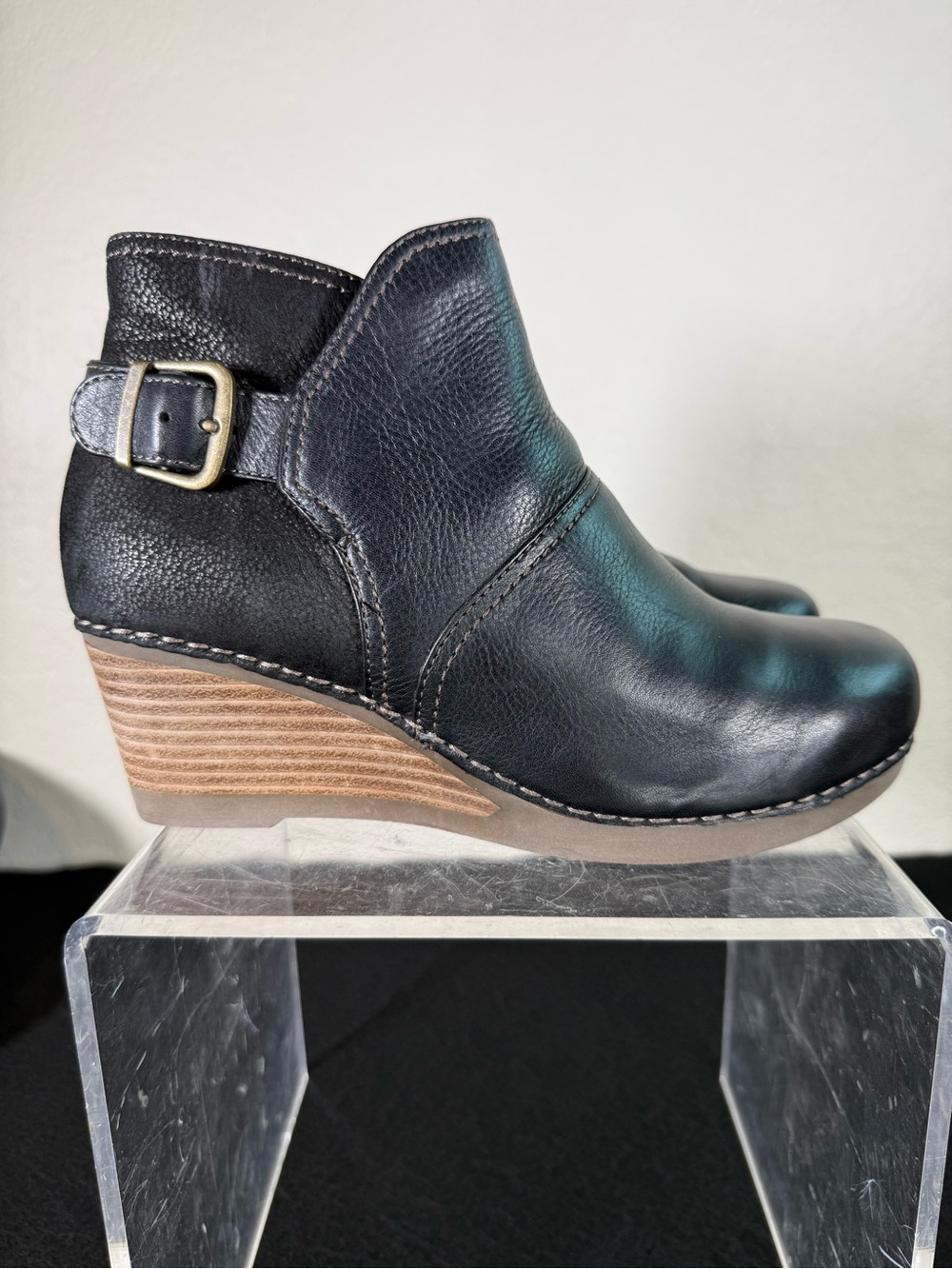 Dansko Shirley Wedge Black Leather Ankle Boots Booties Size 38 LIKE NEW EUC